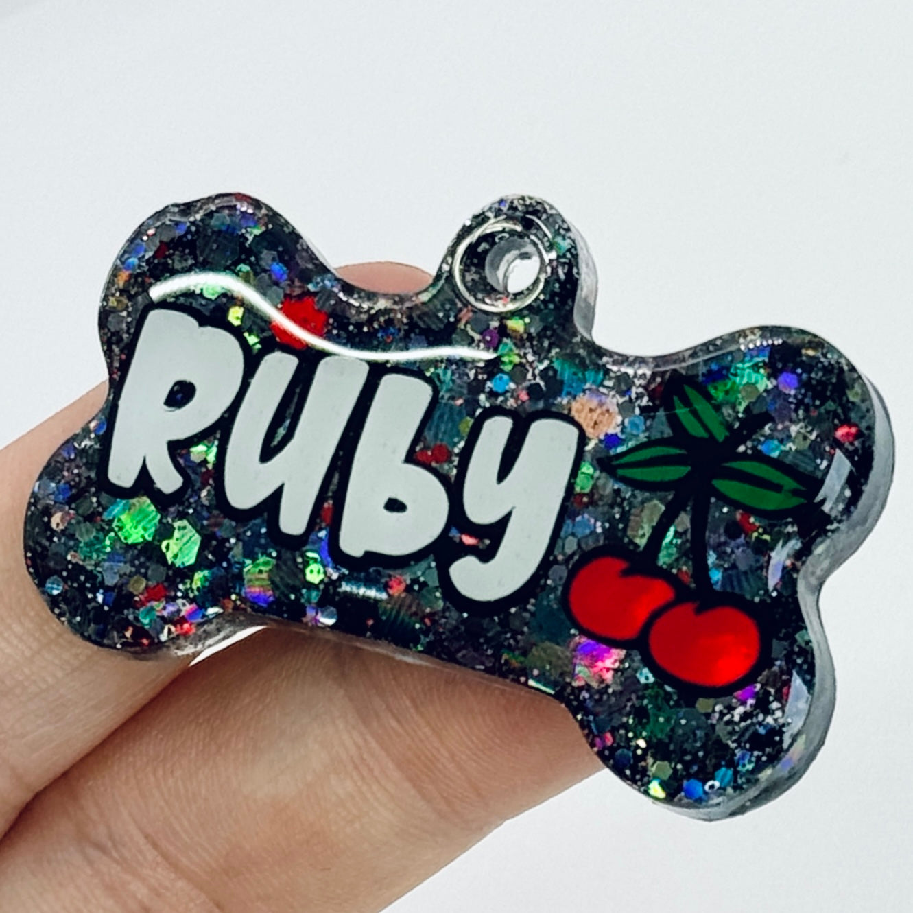 CHERRY RESIN DOG TAG š
