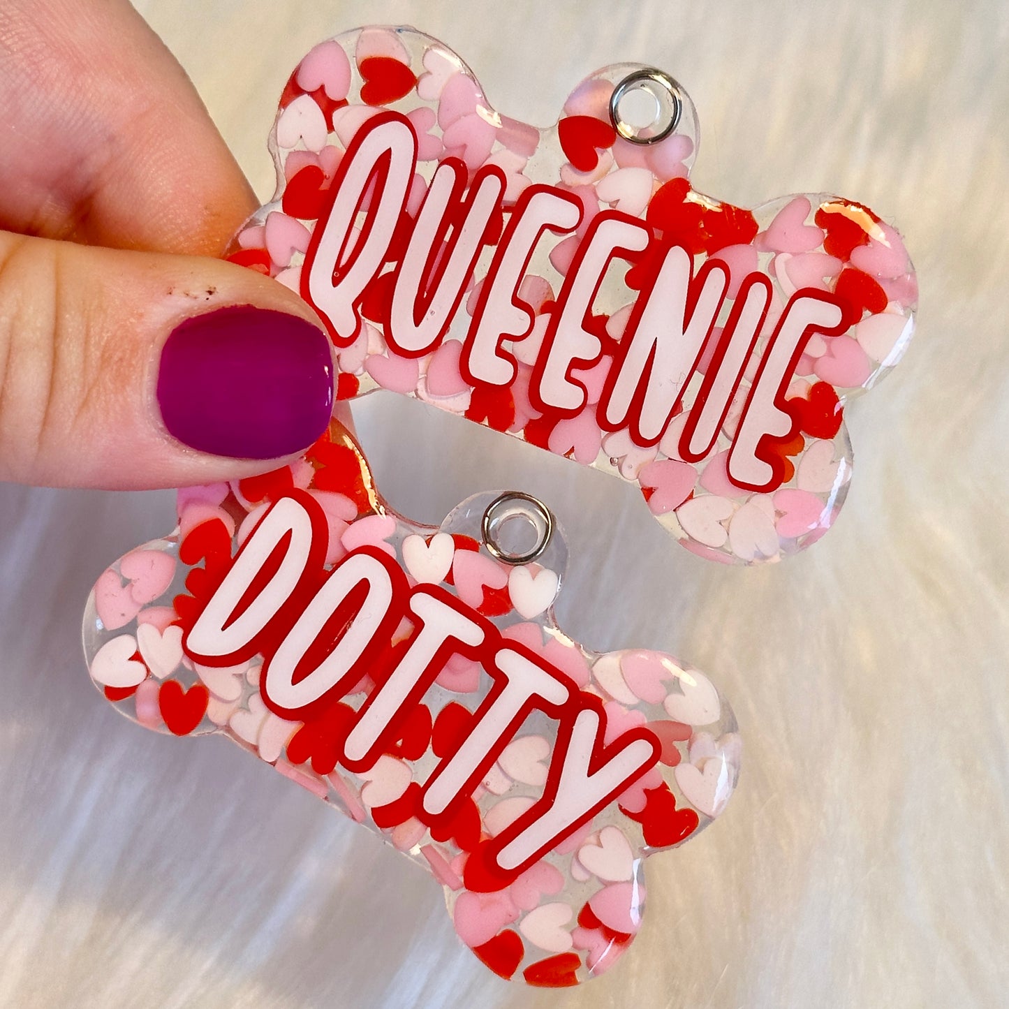 RED HEARTS TAG